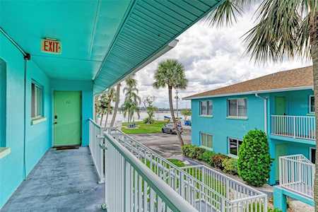 117 7th St N #33 Bradenton Beach, FL 34217
