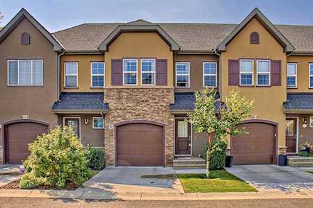 408 Quarry Villas SE Calgary, AB T2C5K1