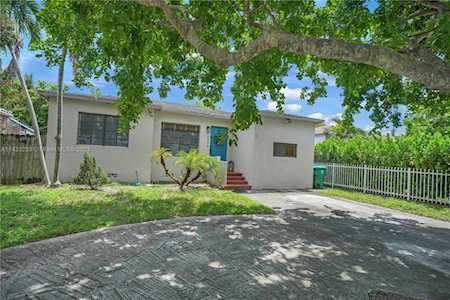 5320 SW 4th St Miami, FL 33134