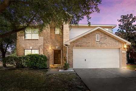 18218 Quiet Ridge Ln Cypress, TX 77429