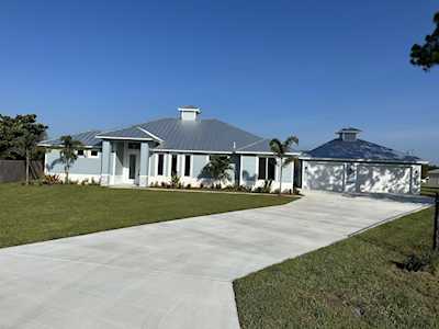 5862 NW Elam Court Port St Lucie, FL 34986