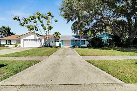 10076 85th St Seminole, FL 33777
