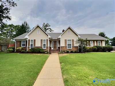 222 SW Teakwood Drive Huntsville, AL 35801