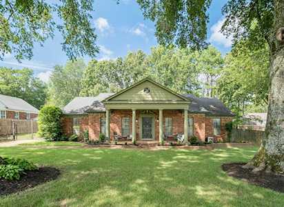 8300 Misty Creek Dr Germantown, TN 38138
