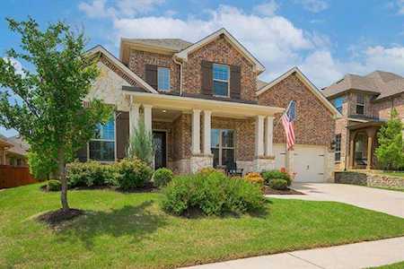 1316 Bluebell Avenue Lantana, TX 76226