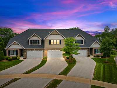 613 Bourbon Ct Naperville, IL 60565