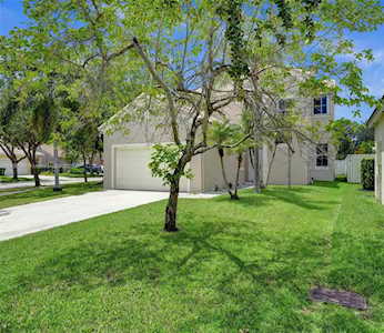 839 Briar Ridge Rd Weston, FL 33327