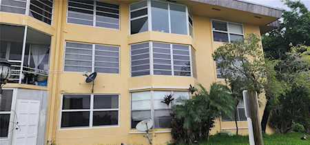 1302 NE 191st St #A221 Miami, FL 33179