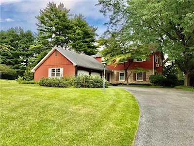 1160 Blossom Circle Bethlehem, PA 18017