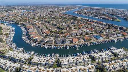 3386 Tempe Dr Huntington Beach, CA 92649