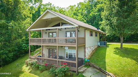 930 Red Bud Ln Sevierville, TN 37876