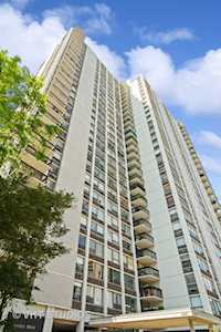 1460 N Sandburg Terrace #2909 Chicago, IL 60610