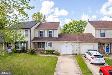 8 Hamlet Ct Sicklerville, NJ 08081