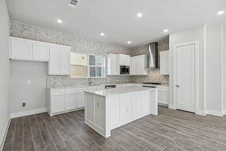 2518 Carmelita Street Dallas, TX 75212