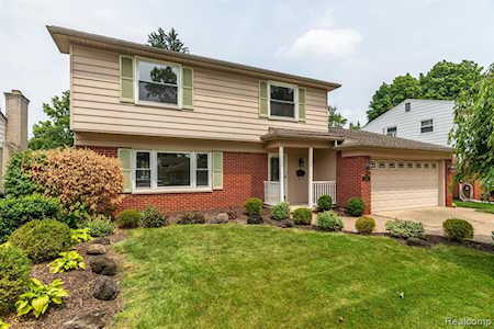 33080 Oakley St Livonia, MI 48154