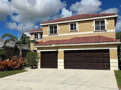 3815 Eagle Ct Weston, FL 33331