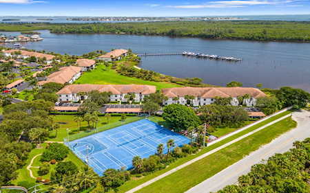 6082 SE Landing Way #13-7 Stuart, FL 34997