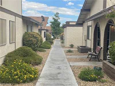 5733 Smoke Ranch Rd #D Las Vegas, NV 89108