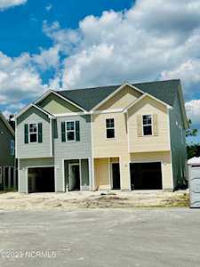 2029 Folkstone Woods Ln Holly Ridge, NC 28445