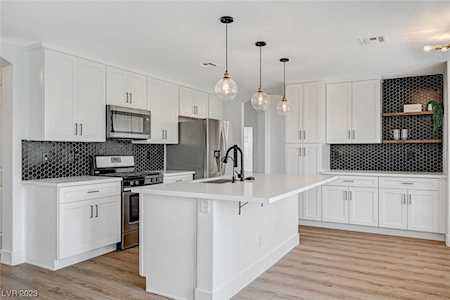 2156 Starline Meadow Place Las Vegas, NV 89134