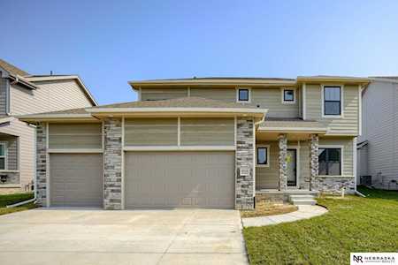 5016 Heartland Dr Papillion, NE 68133