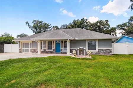 6804 Cresthill Ct Tampa, FL 33615