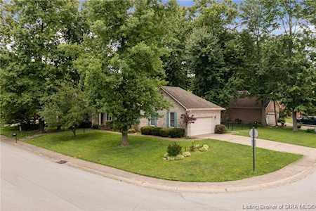 4235 Sunrise Dr Sellersburg, IN 47172