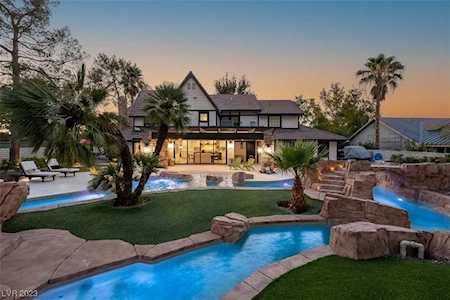 15 Quail Hollow Dr Henderson, NV 89014