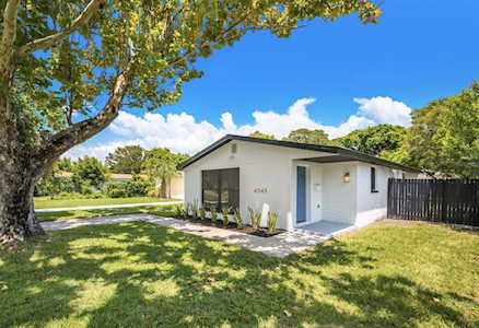 4345 20th St N St. Petersburg, FL 33714