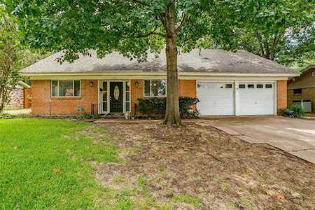 1406 Cherokee Street Arlington, TX 76012