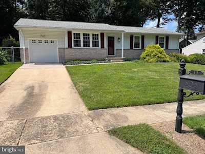 12 Sturbridge Dr Wilmington, DE 19810