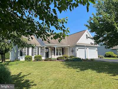 12 Sundew Ln Womelsdorf, PA 19567