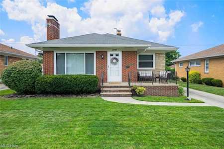 2792 Dale Ave Rocky River, OH 44116