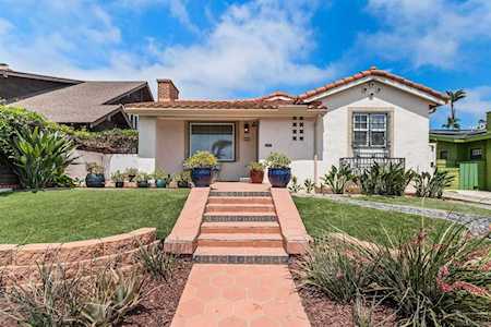 910 Rosecrans Street San Diego, CA 92106