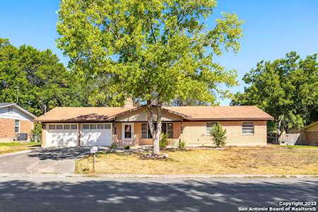 1690 Gardenia Dr New Braunfels, TX 78130