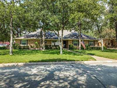 1724 Deauville Court Fort Worth, TX 76112