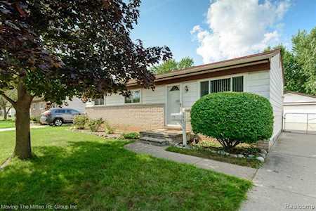38636 Scott Dr Westland, MI 48186