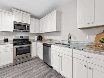 712 Norwood Circle Hampton, VA 23661