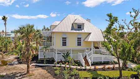 242 Christofer Ct Sanibel, FL 33957