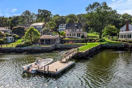 53 Leonard Street Gloucester, MA 01930