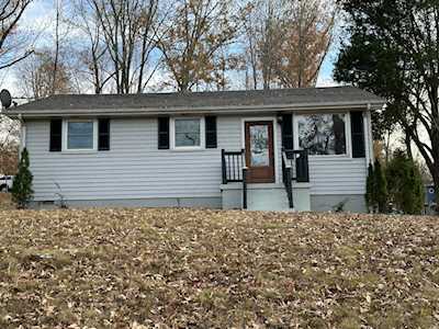 201 Maple Dr Ashland City, TN 37015