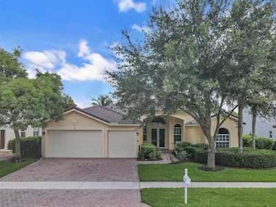 9625 Campi Drive Lake Worth, FL 33467