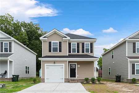 1216 Mount Horeb St Suffolk, VA 23434
