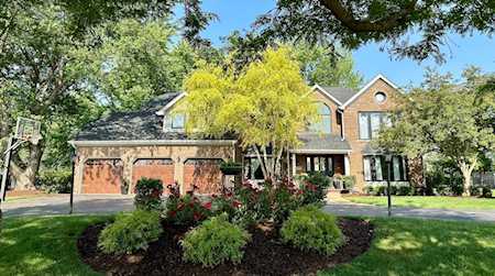 10708 S Wentworth Dr Naperville, IL 60564