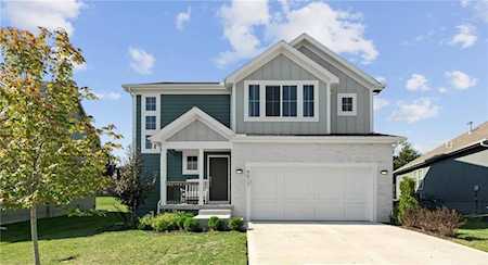 9017 SW 9th St Blue Springs, MO 64064