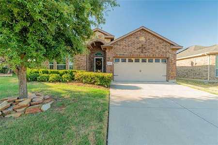 5209 Prestwick Drive Arlington, TX 76001