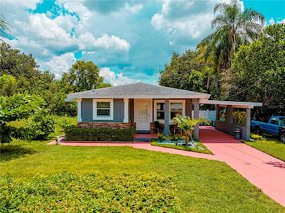 136 E Northside Dr Lake Wales, FL 33853