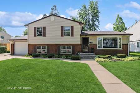 1441 E Reynolds Dr Palatine, IL 60074