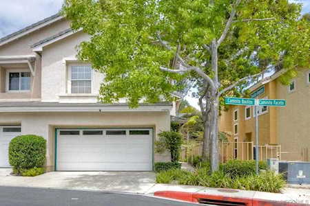 13096 Caminito Bautizo San Diego, CA 92130