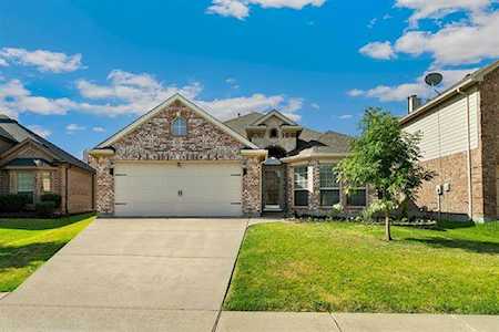 1312 Soaptree Lane Fort Worth, TX 76177